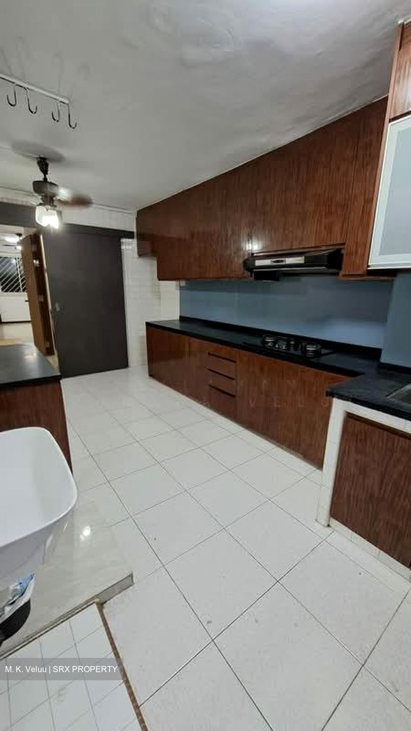 Blk 261 Jurong East Street 24 (Jurong East), HDB 3 Rooms #583992461